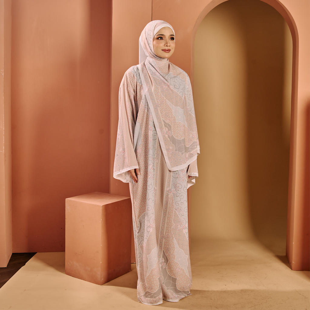 TAALIA KAFTAN IN MARMALADE (FREE SHAWL)