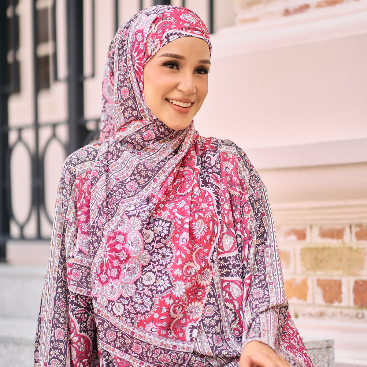 RAYANA KAFTAN IN MAROON PRUNE (FREE SHAWL)