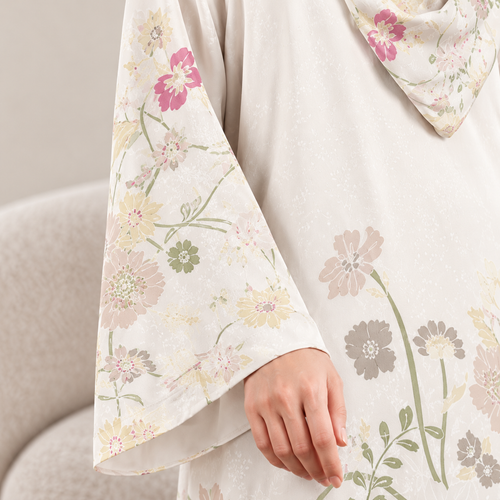 AMAYA KAFTAN IN CREAM (FREE SHAWL)