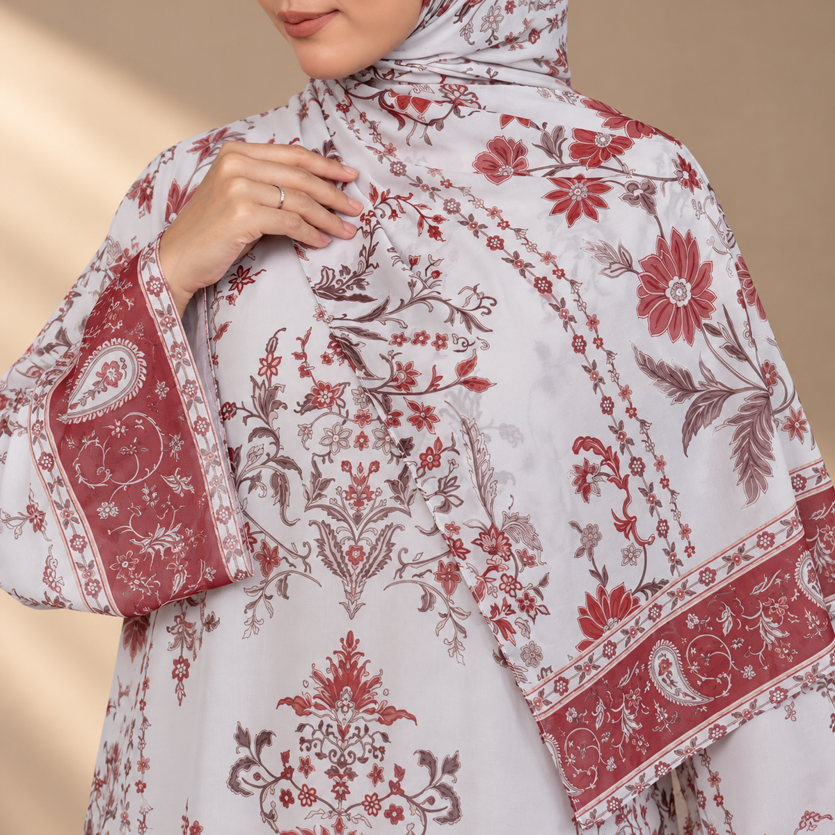 JULIETTE KAFTAN IN BURNT BERRY (FREE SHAWL)