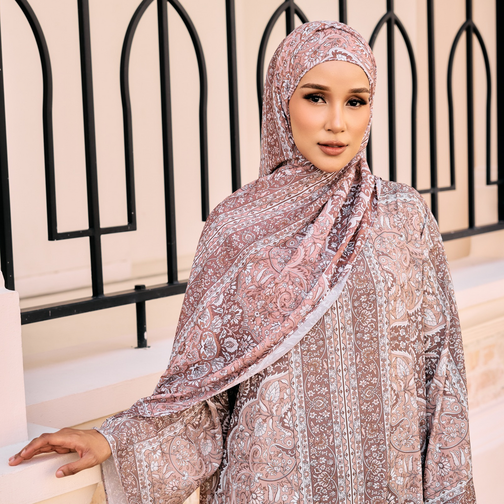 RAYANA KAFTAN IN HAZELNUT (FREE SHAWL)