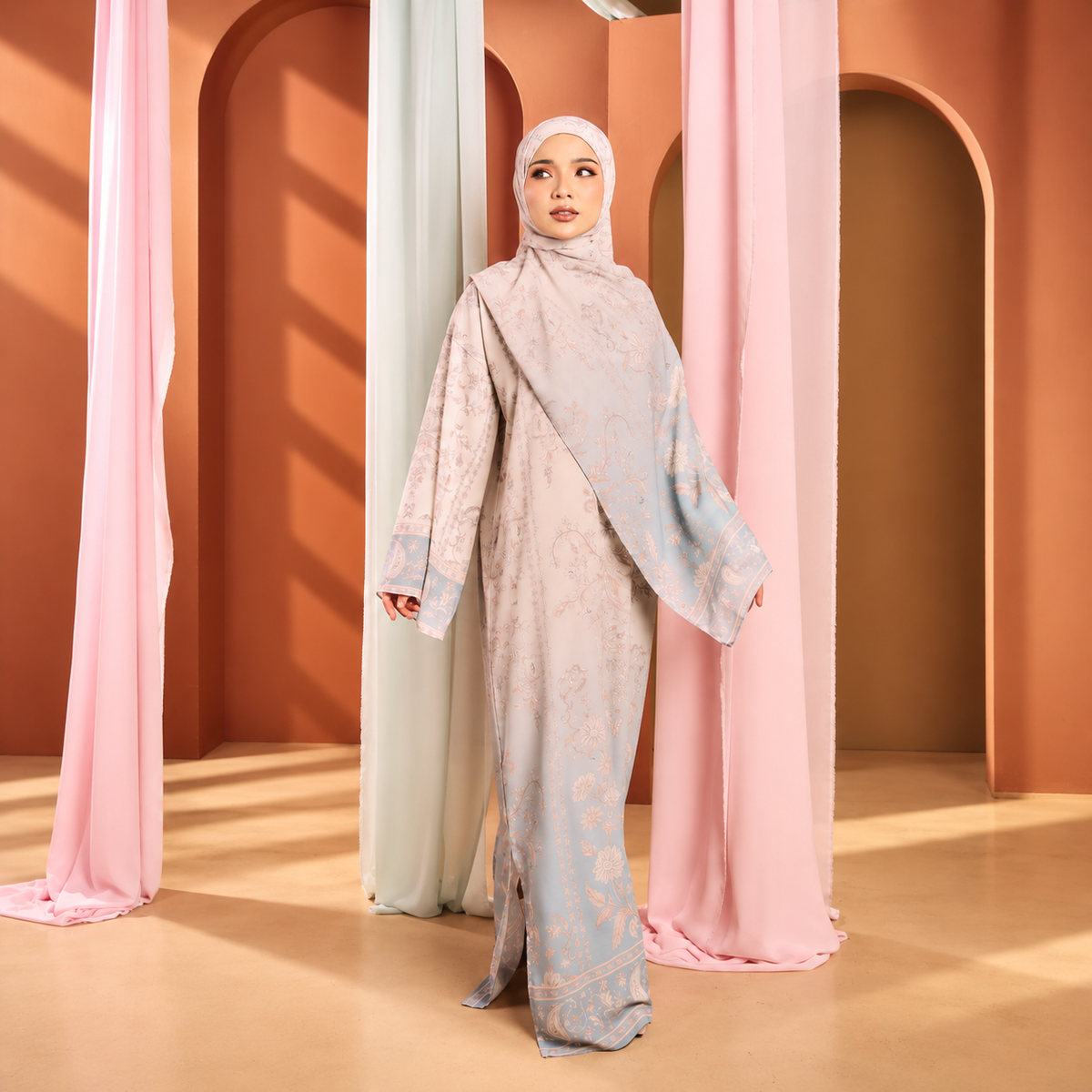 Juliette Ombré Kaftan – Tiffany Green (FREE SHAWL)